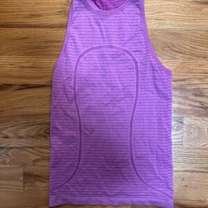 Lululemon tank size 8